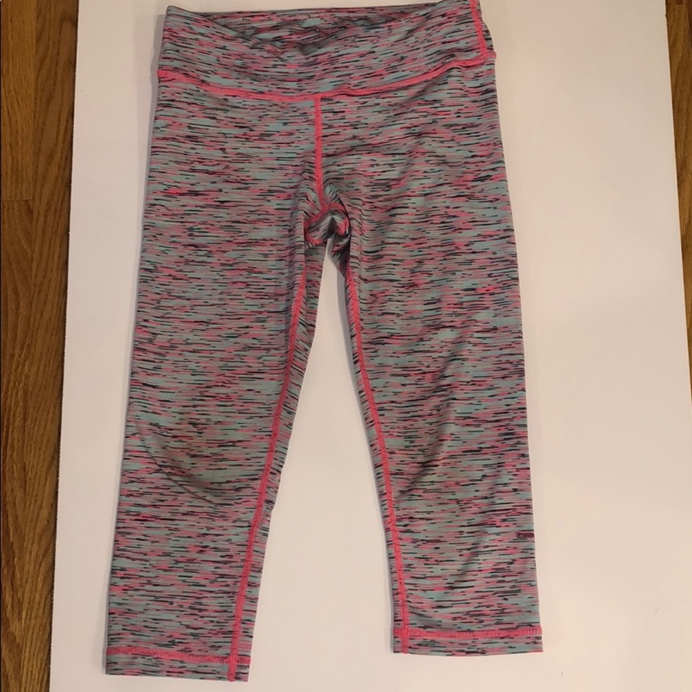 Girls cropped leggings 90 Degree size 7-8
